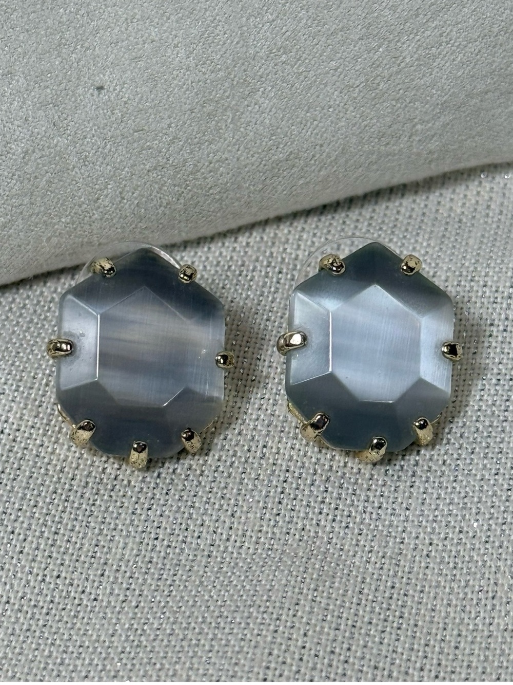 KENDRA SCOTT Morgan Stud Earrings Grey Cat Eye with Gold Frames 1.75"